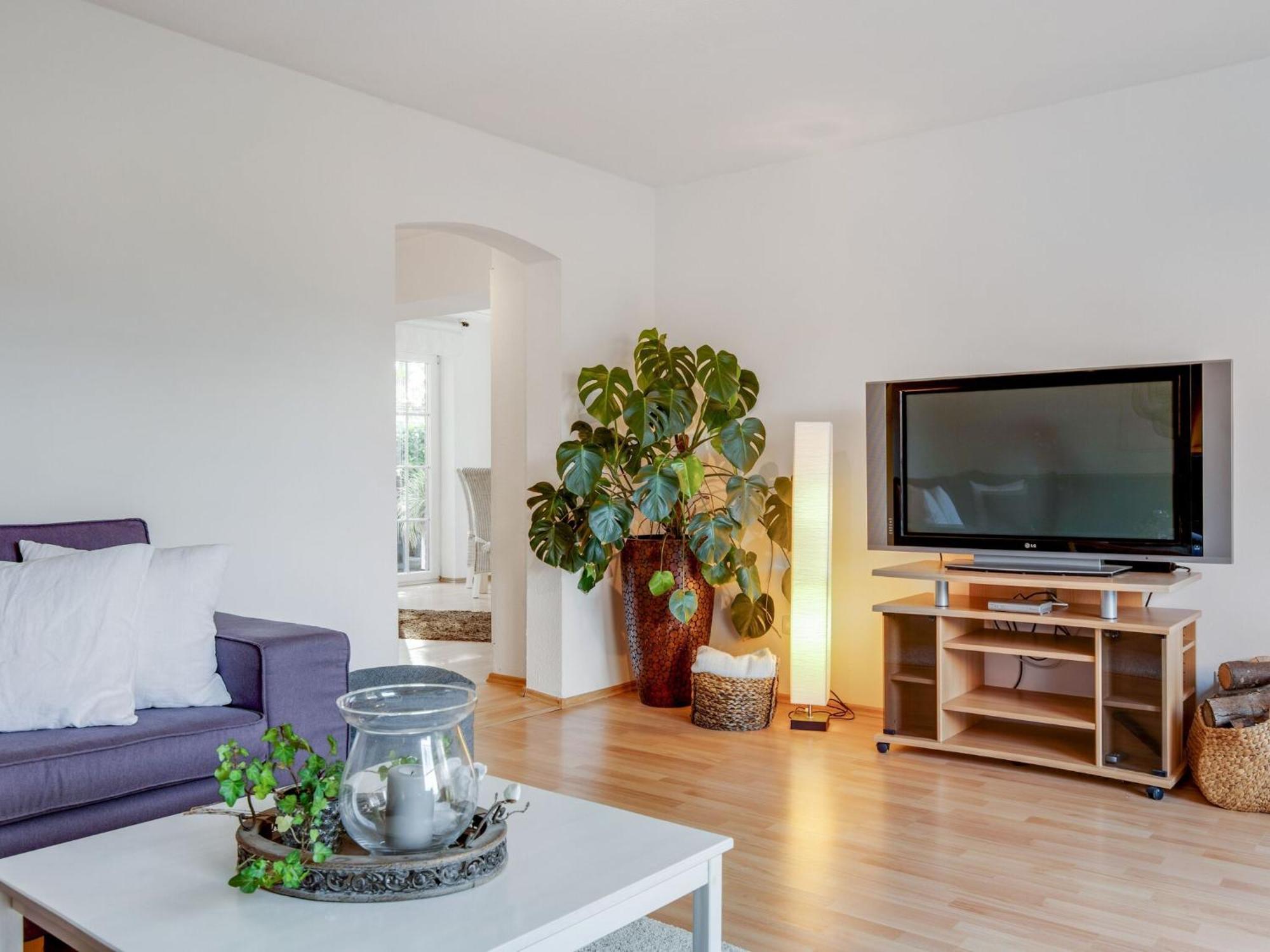 Enticing Holiday Home In Oldenburg With Garden Near Sea Dannau ภายนอก รูปภาพ