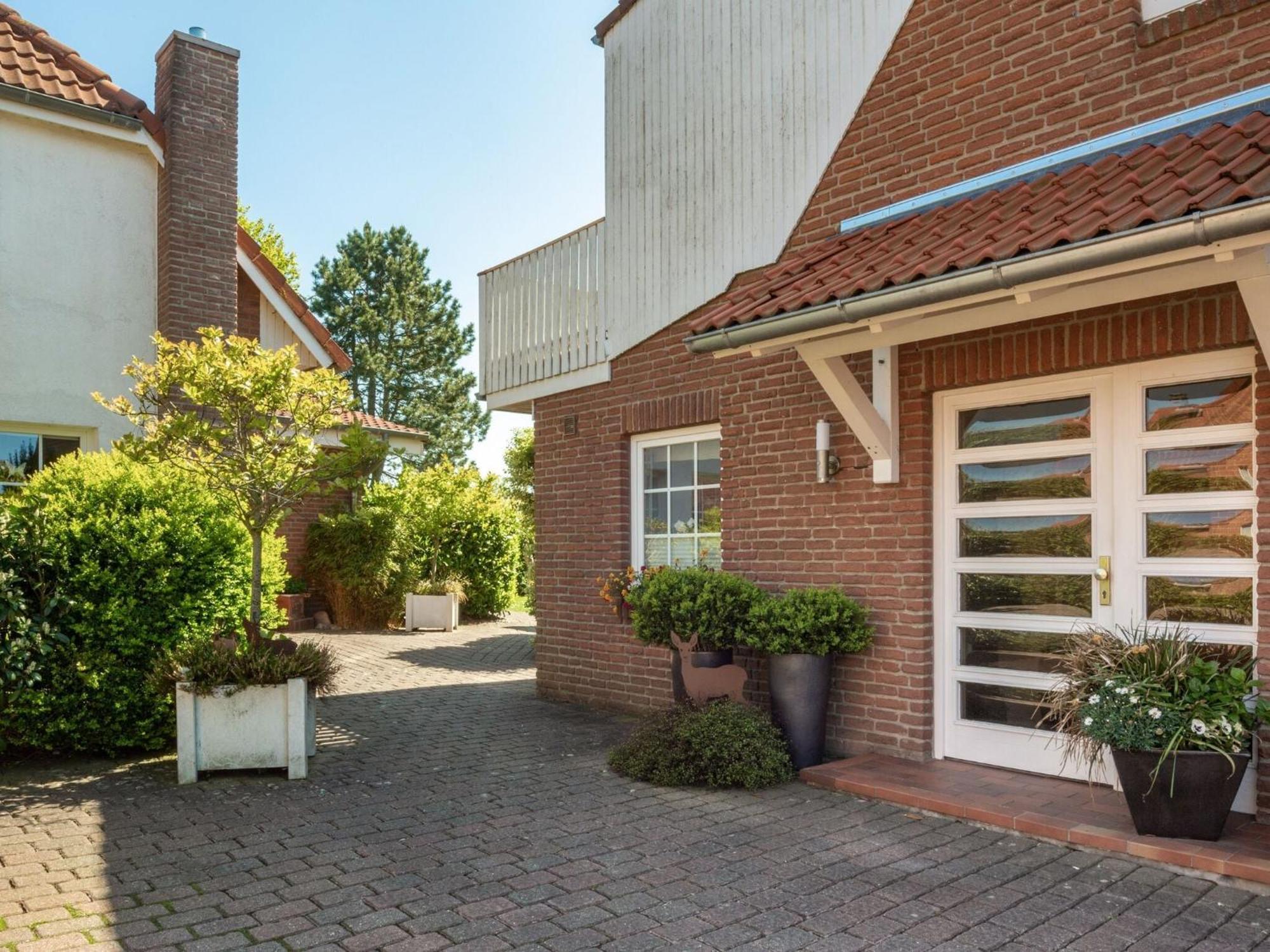 Enticing Holiday Home In Oldenburg With Garden Near Sea Dannau ภายนอก รูปภาพ