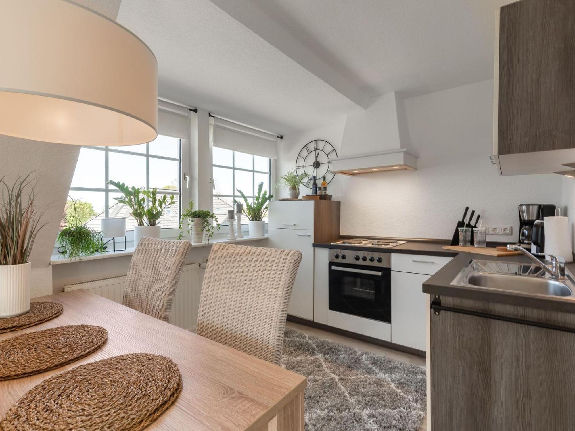Enticing Holiday Home In Oldenburg With Garden Near Sea Dannau ภายนอก รูปภาพ