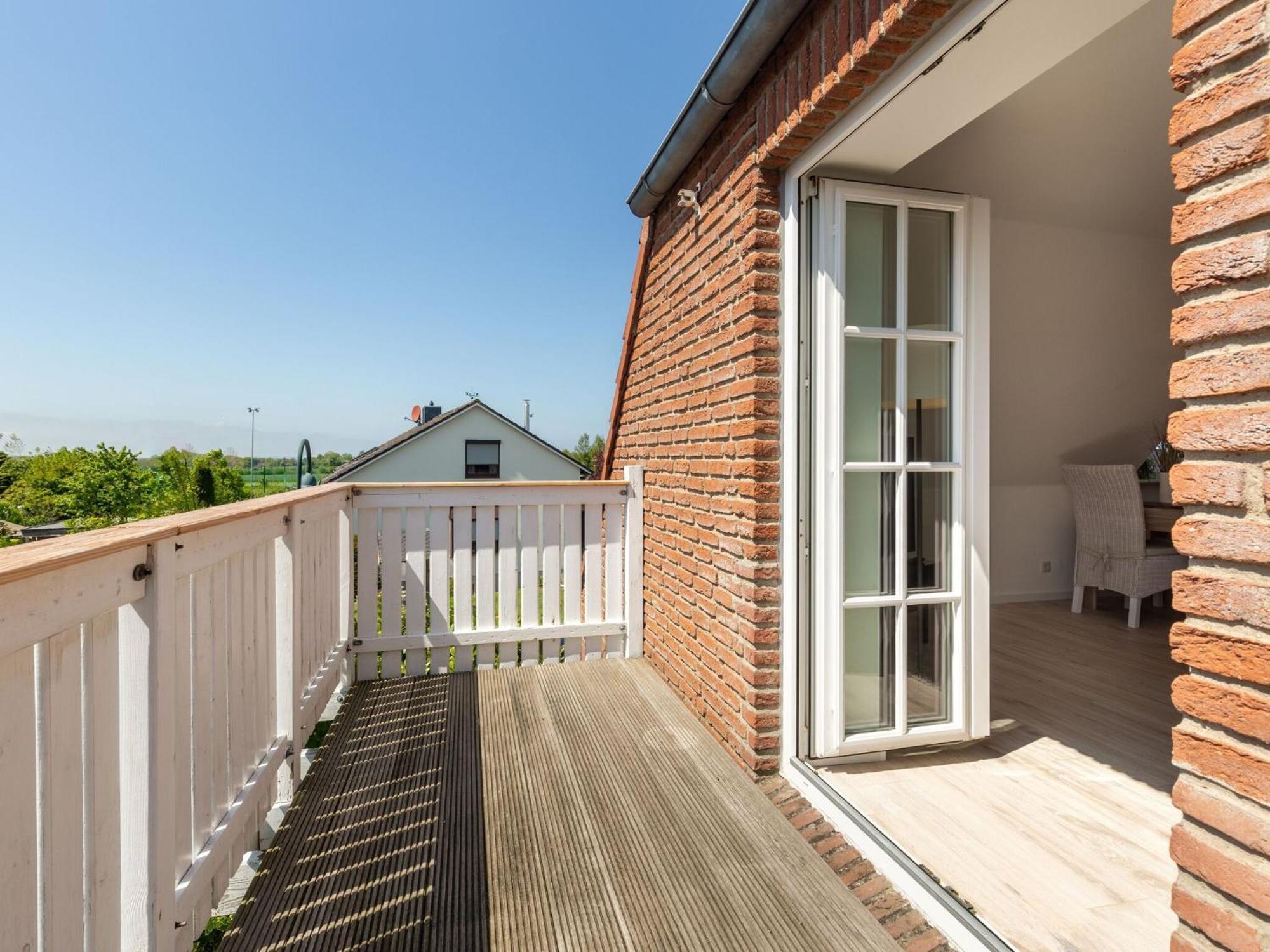 Enticing Holiday Home In Oldenburg With Garden Near Sea Dannau ภายนอก รูปภาพ